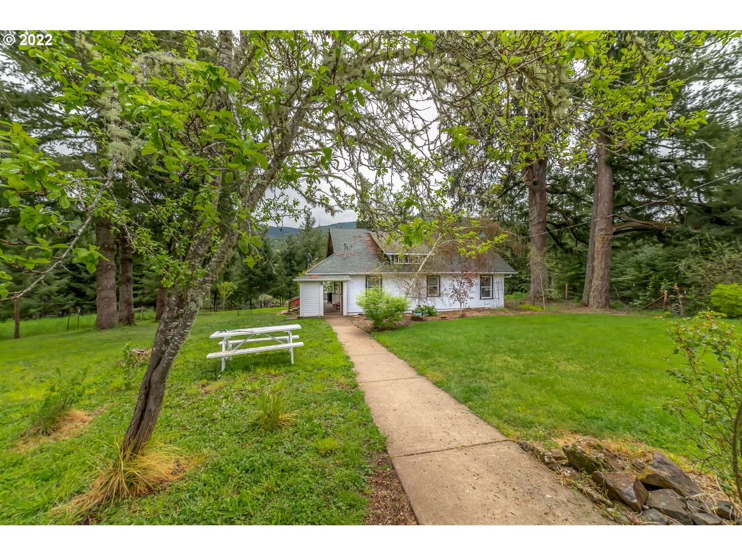 73112 London Road Cottage Grove, OR 97424 - Photo 2 of 30 Gallery Image 2