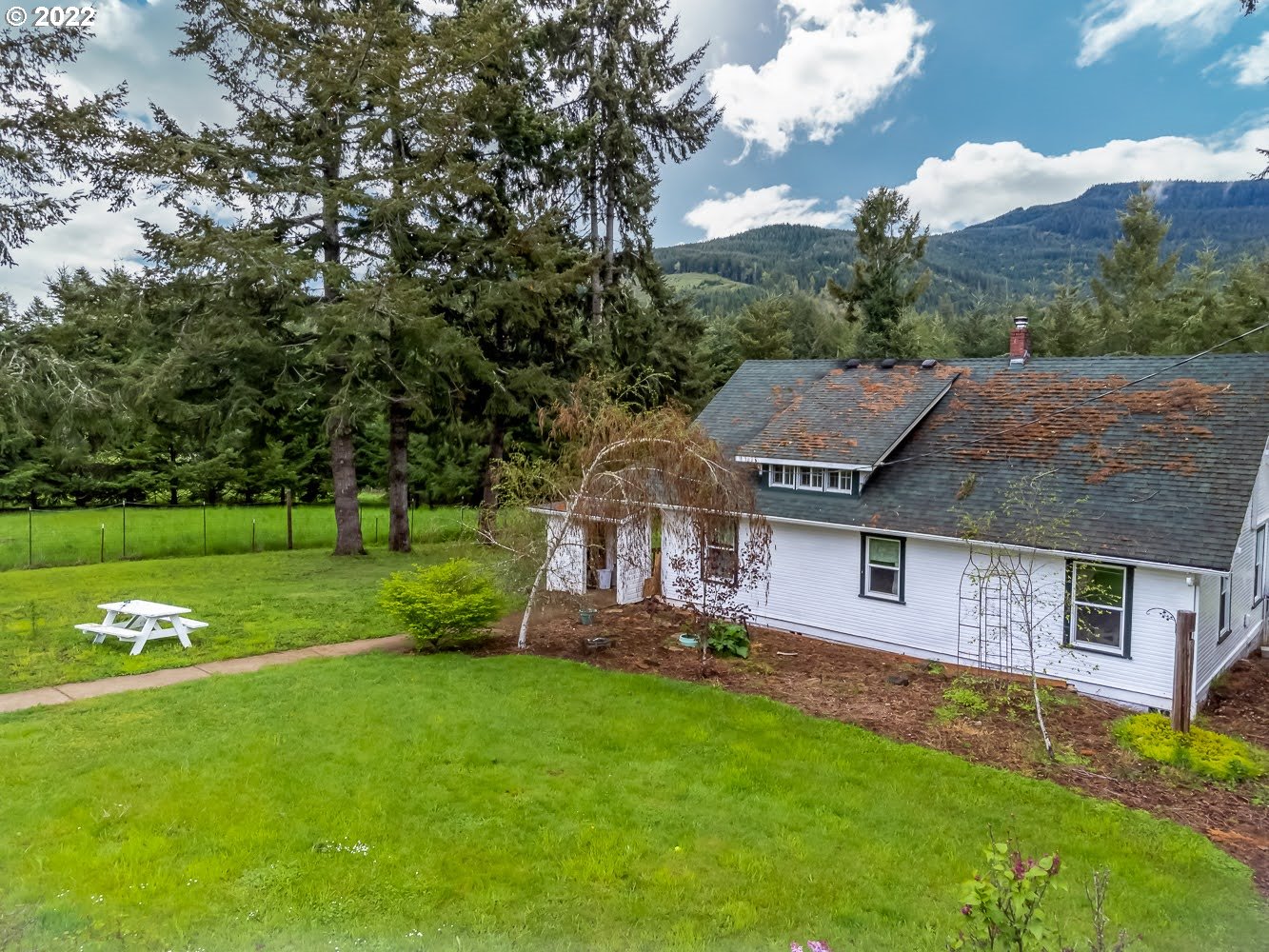 73112 London Road Cottage Grove, OR 97424 - Photo 3 of 30 Gallery Image 3