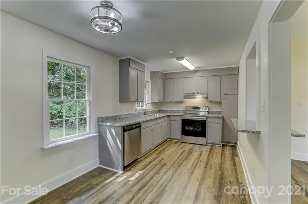 295 Lincoln Road York, SC 29745 - Photo 8 of 36 Gallery Image 8