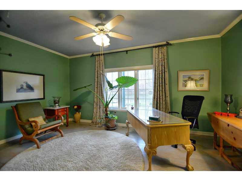 9662 Decatur Drive Indianapolis, IN 46256 - Photo 21 of 24 Gallery Image 21