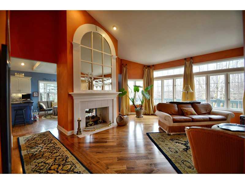 9662 Decatur Drive Indianapolis, IN 46256 - Photo 10 of 24 Gallery Image 10