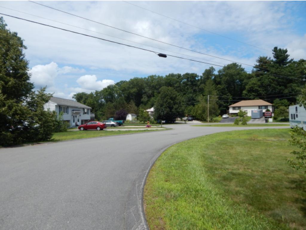 8 R Rebecca Lane, Unit R Derry, NH 03038 - Photo 3 of 18
