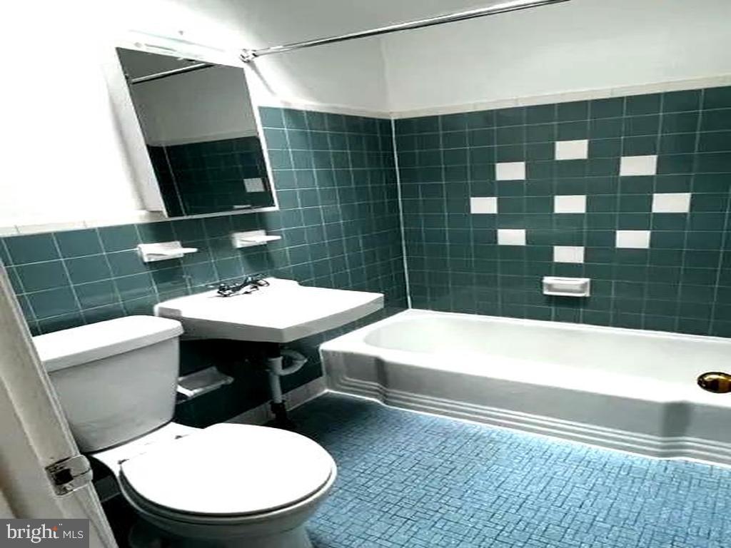 5711 Erdrick Street, Unit 3 Philadelphia, PA 19135 - Photo 14 of 14 Bathroom