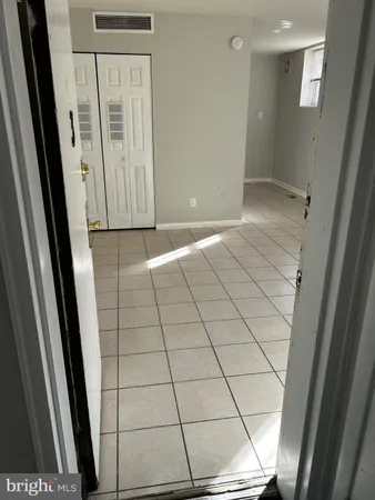 a view of utility room