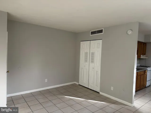 $990 | 5711 Erdrick Street, Unit 3, Philadelphia, PA 19135