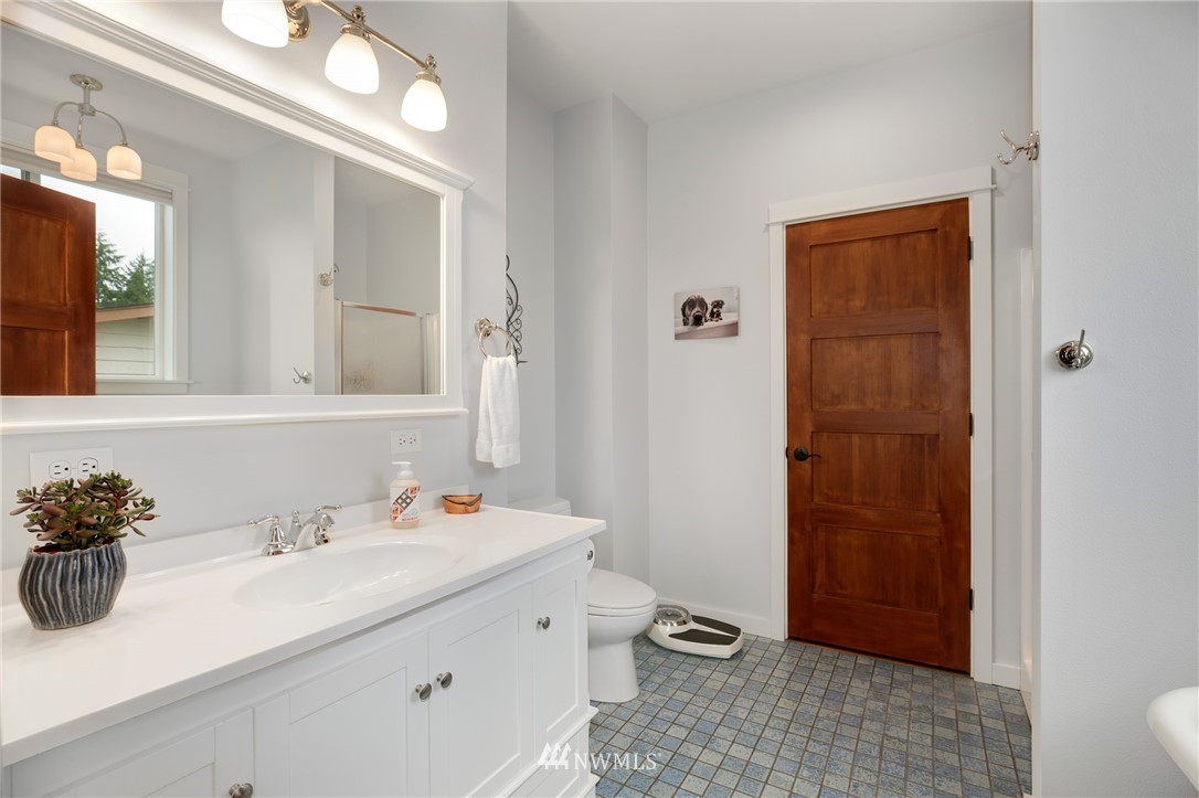 2821 Gibson Road Everett, WA 98204 - Photo 14 of 25