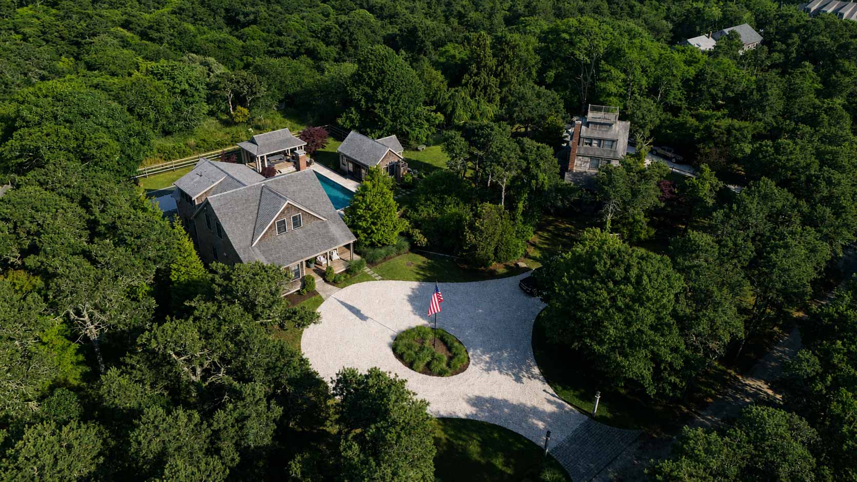 14 Field Avenue Nantucket, MA 02554 - Photo 2 of 42