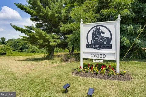 a sign that is on the side of the road