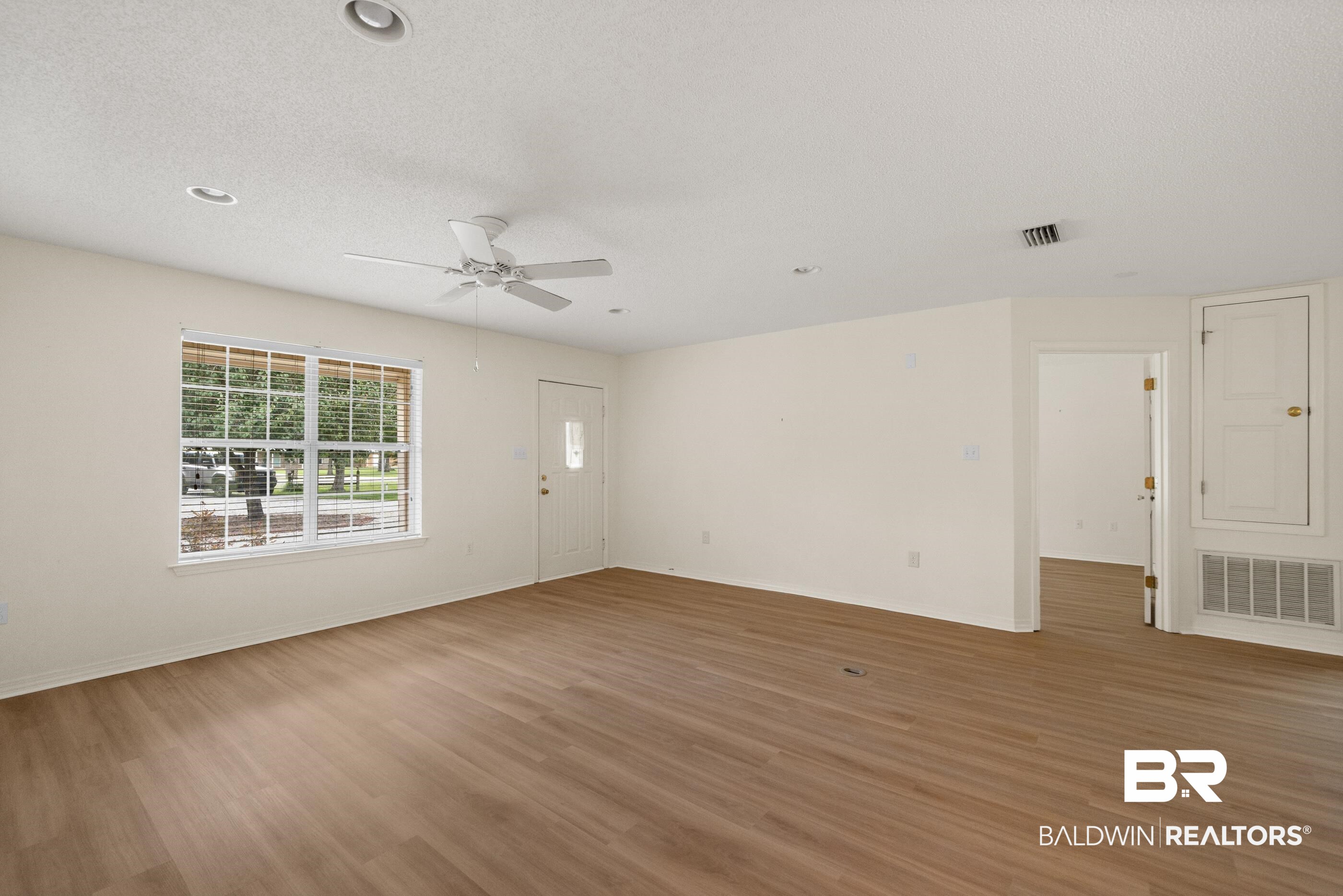 9427 Hammock Road Elberta, AL 36530 - Photo 5 of 33