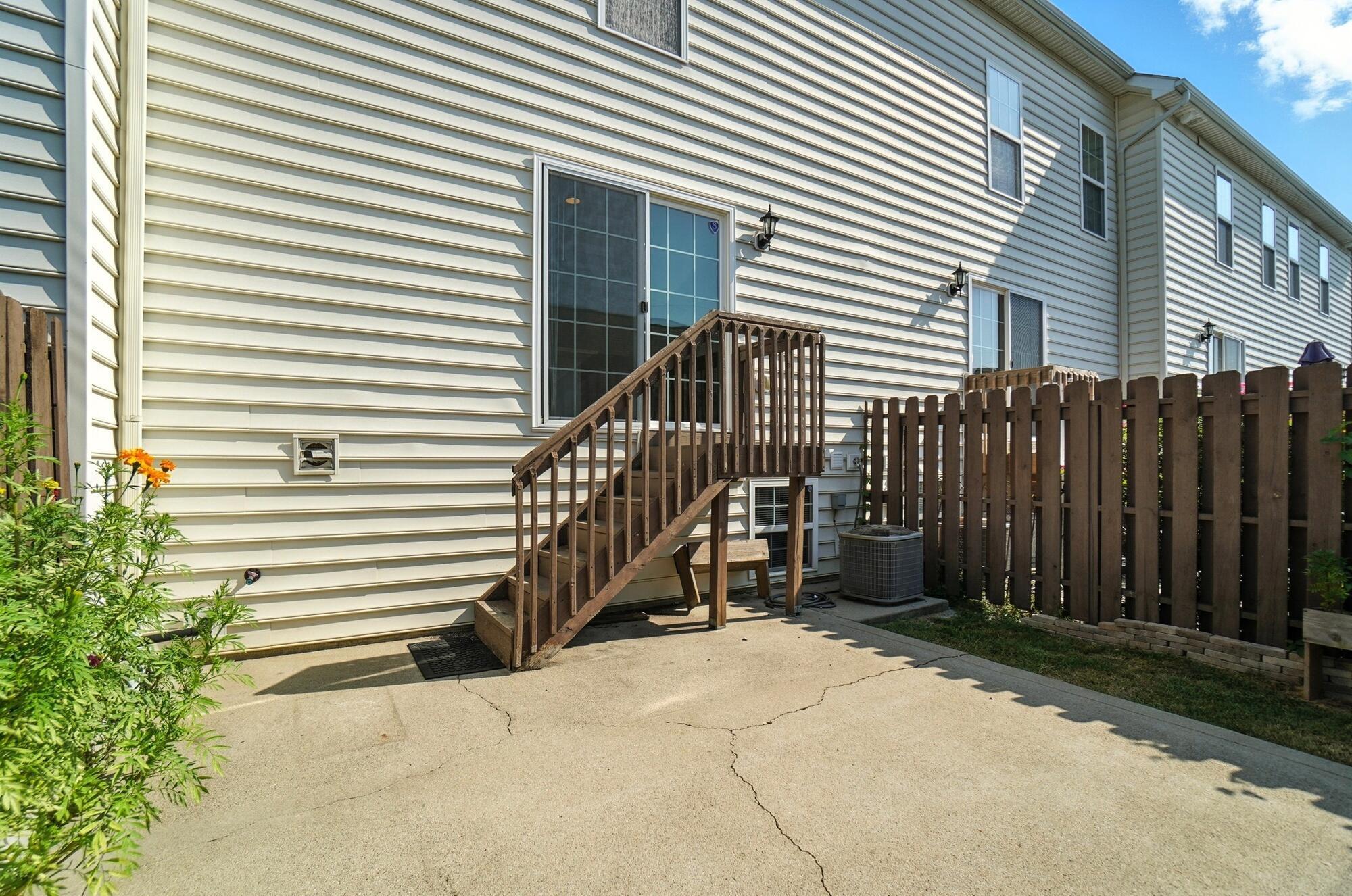 6169 Needletail Road Columbus, OH 43230 - Photo 39 of 57 Back Patio