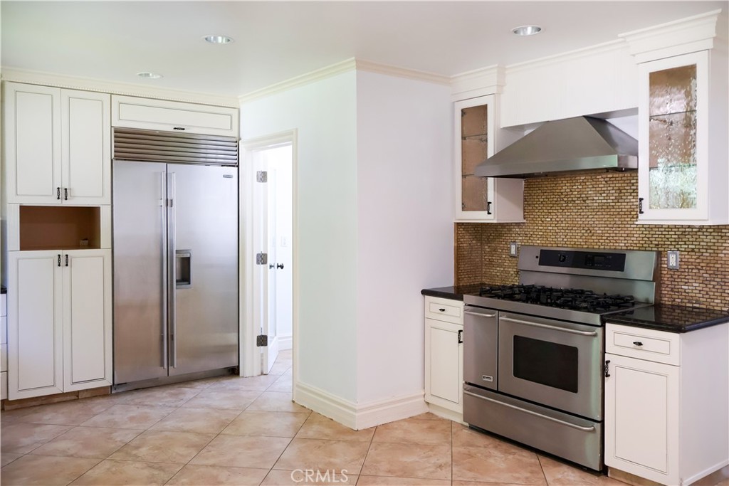 1496 Belleau Road Glendale, CA 91206 - Photo 13 of 35 Kitchen