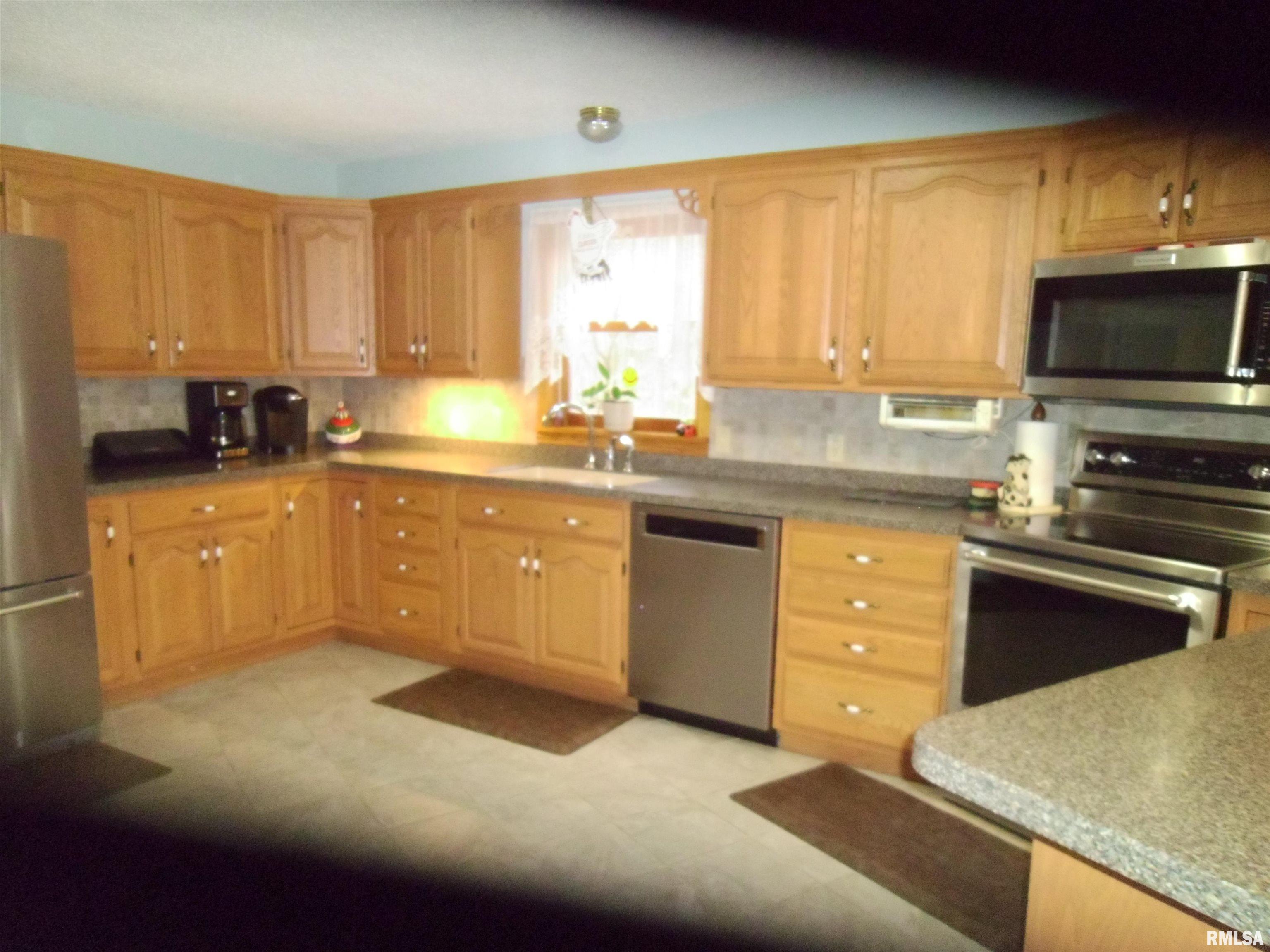 407 Casey Road Murphysboro, IL 62966 - Photo 13 of 73