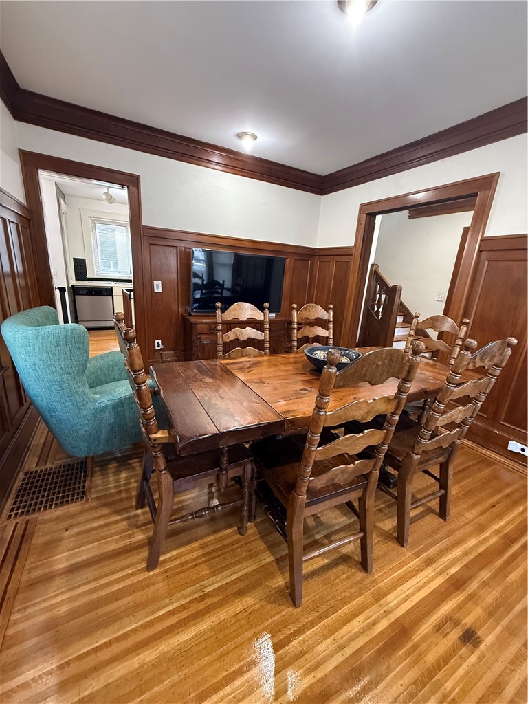 65 Alameda Street Rochester, NY 14613 - Photo 11 of 33