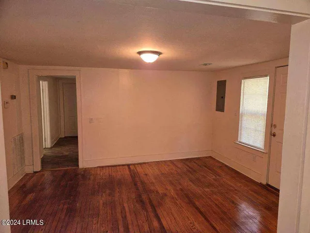 $125,000 | 156 Maple Street West, Varnville, SC 29944