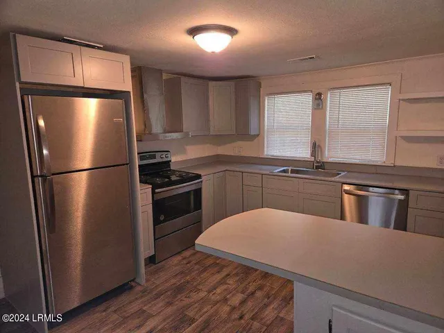 $125,000 | 156 Maple Street West, Varnville, SC 29944