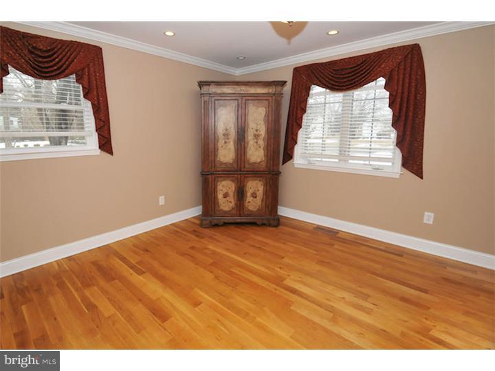 2696 Trewigtown Road Colmar, PA 18915 - Photo 4 of 25 Living Room