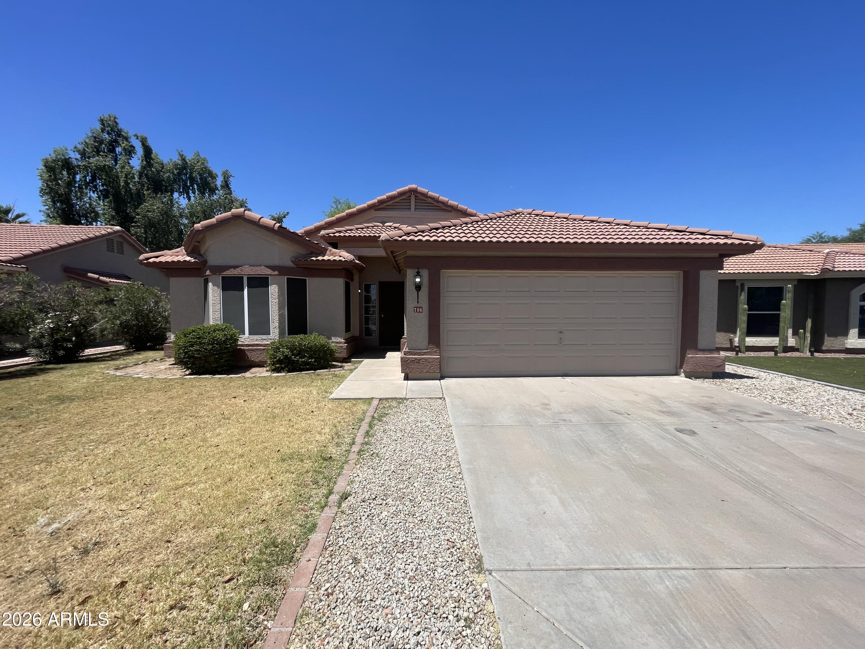 706 South Golden Key Street Gilbert, AZ 85233 - Photo 1 of 6