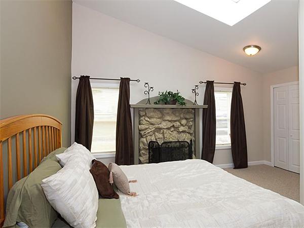124 Hardy Pond Road Waltham, MA 02451 - Photo 11 of 25 Gallery Image 11