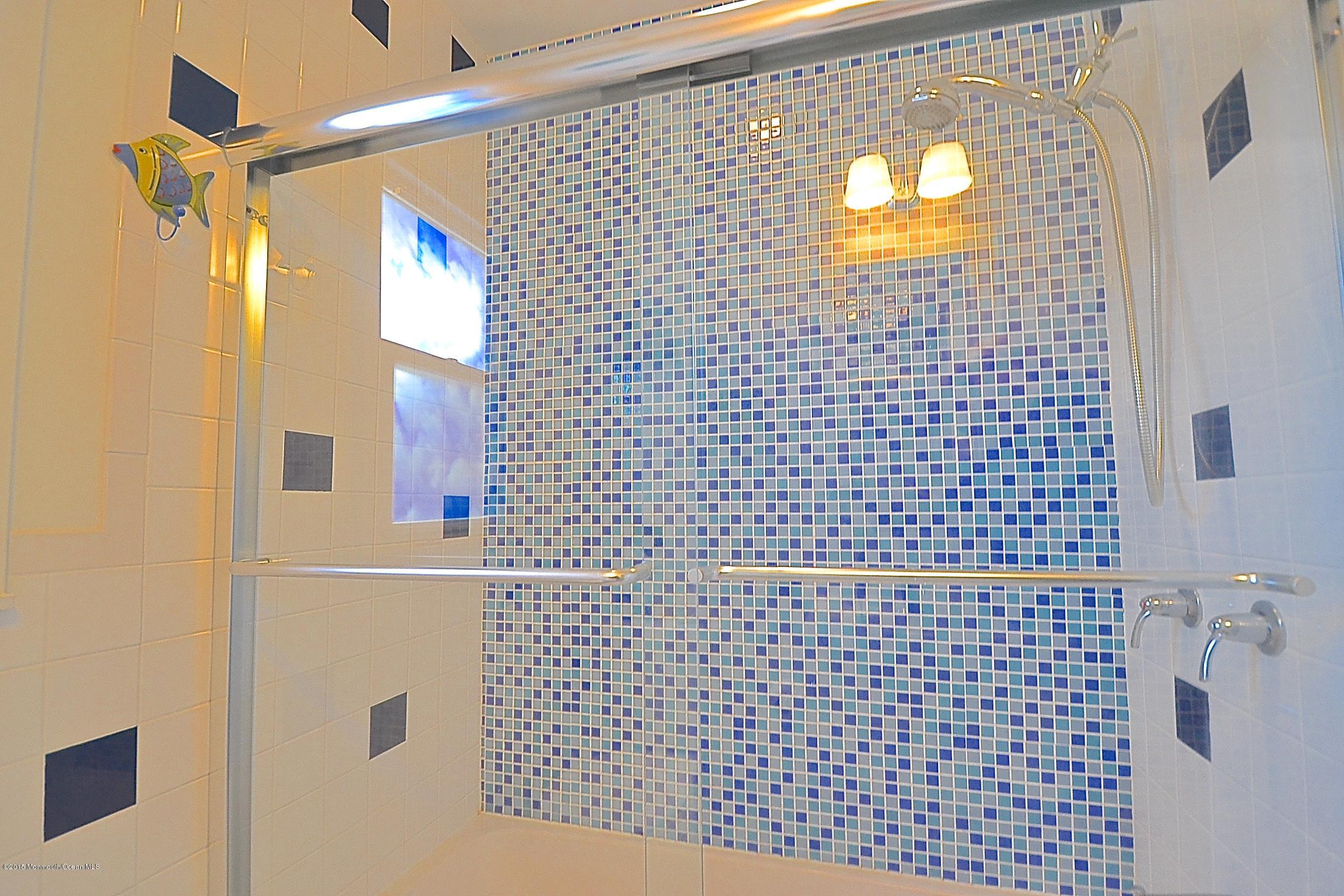 45 North Island Road Bayville, NJ 08721 - Photo 19 of 31 a view of a bathroom
