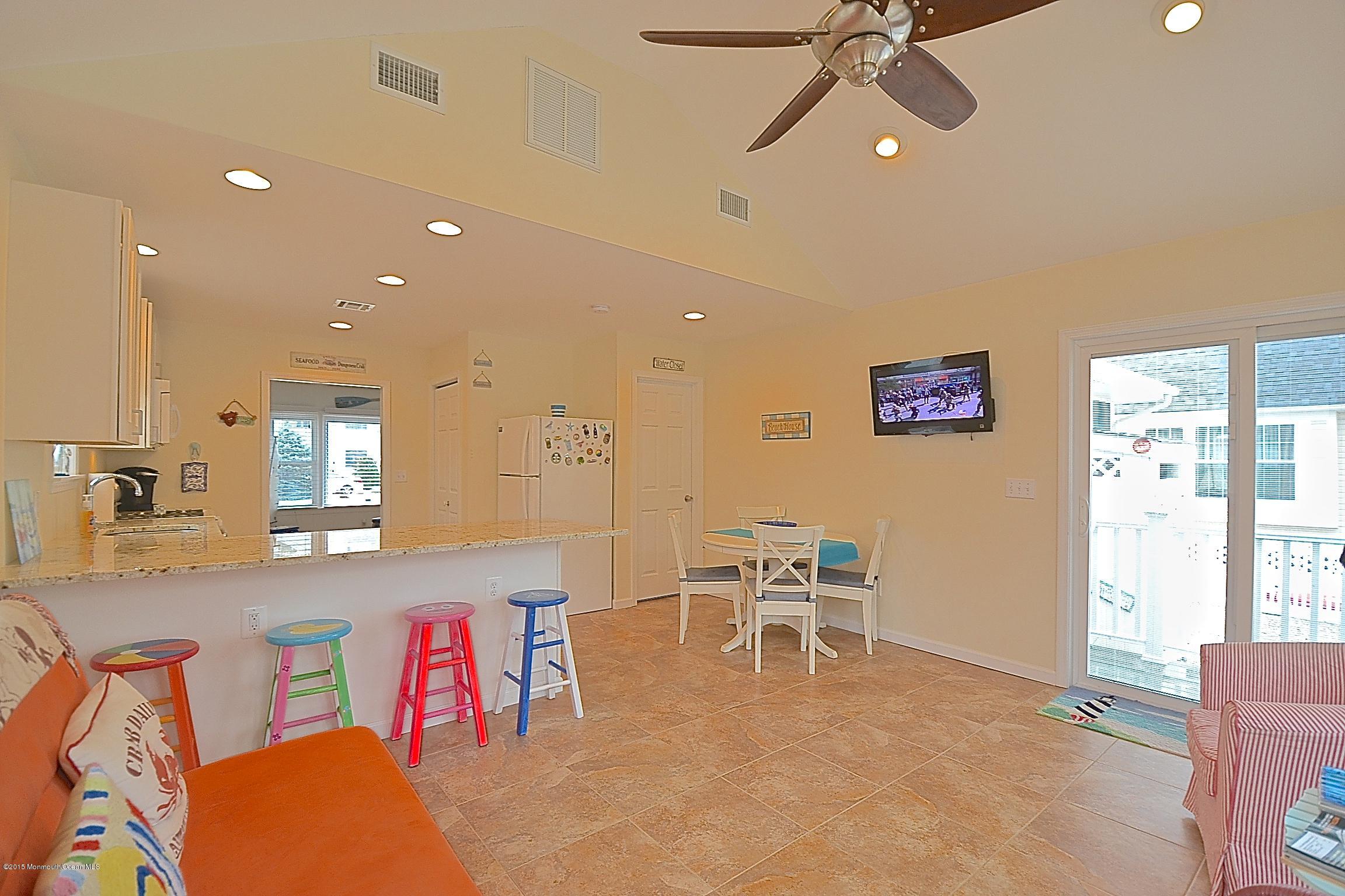 45 North Island Road Bayville, NJ 08721 - Photo 9 of 31 a view of a livingroom with furniture