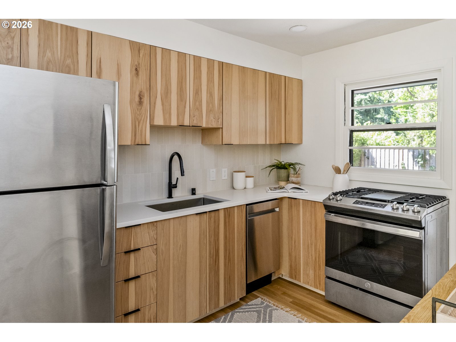 11207 Southwest 53rd Avenue Portland, OR 97219 - Photo 17 of 44