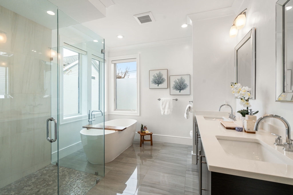 805 Heath Street, Unit 2 Brookline, MA 02467 - Photo 8 of 42