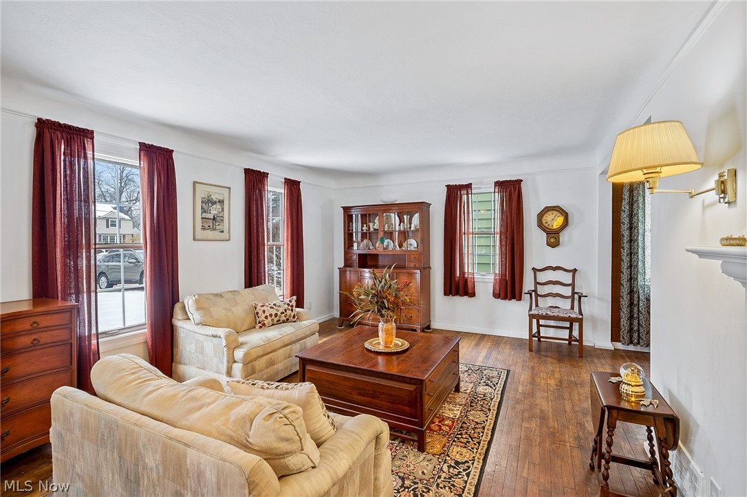 1387 Brainard Road Lyndhurst, OH 44124 - Photo 4 of 34
