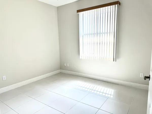 $2,550 | 6148 Bella Rosa Lane, Vero Beach, FL 32966