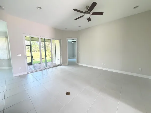 $2,550 | 6148 Bella Rosa Lane, Vero Beach, FL 32966