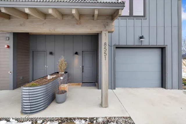 $639,000 | 8551 West 1000th, Victor, ID 83455