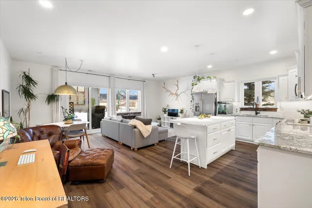 $639,000 | 8551 West 1000th, Victor, ID 83455