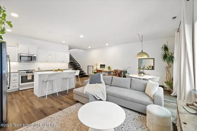 $639,000 | 8551 West 1000th, Victor, ID 83455