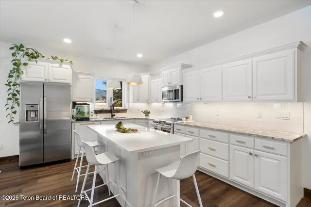 $639,000 | 8551 West 1000th, Victor, ID 83455