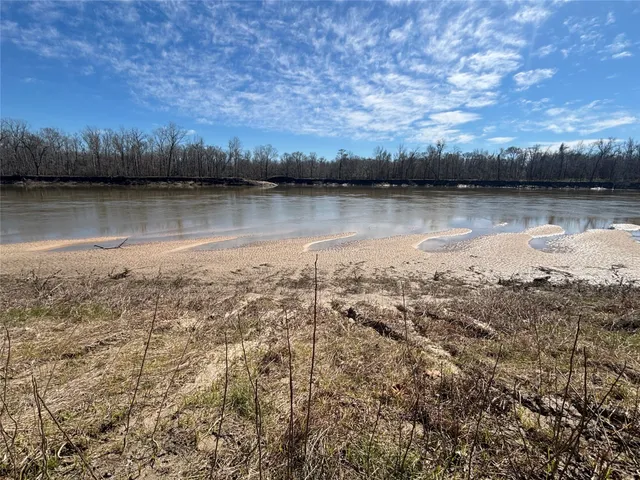 $1,400 | 492 Trinity Road, Dayton, TX 77535