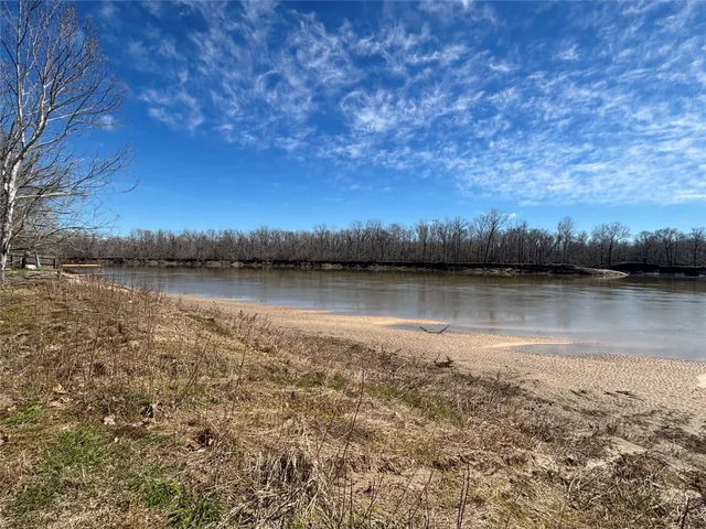 $1,400 | 492 Trinity Road, Dayton, TX 77535