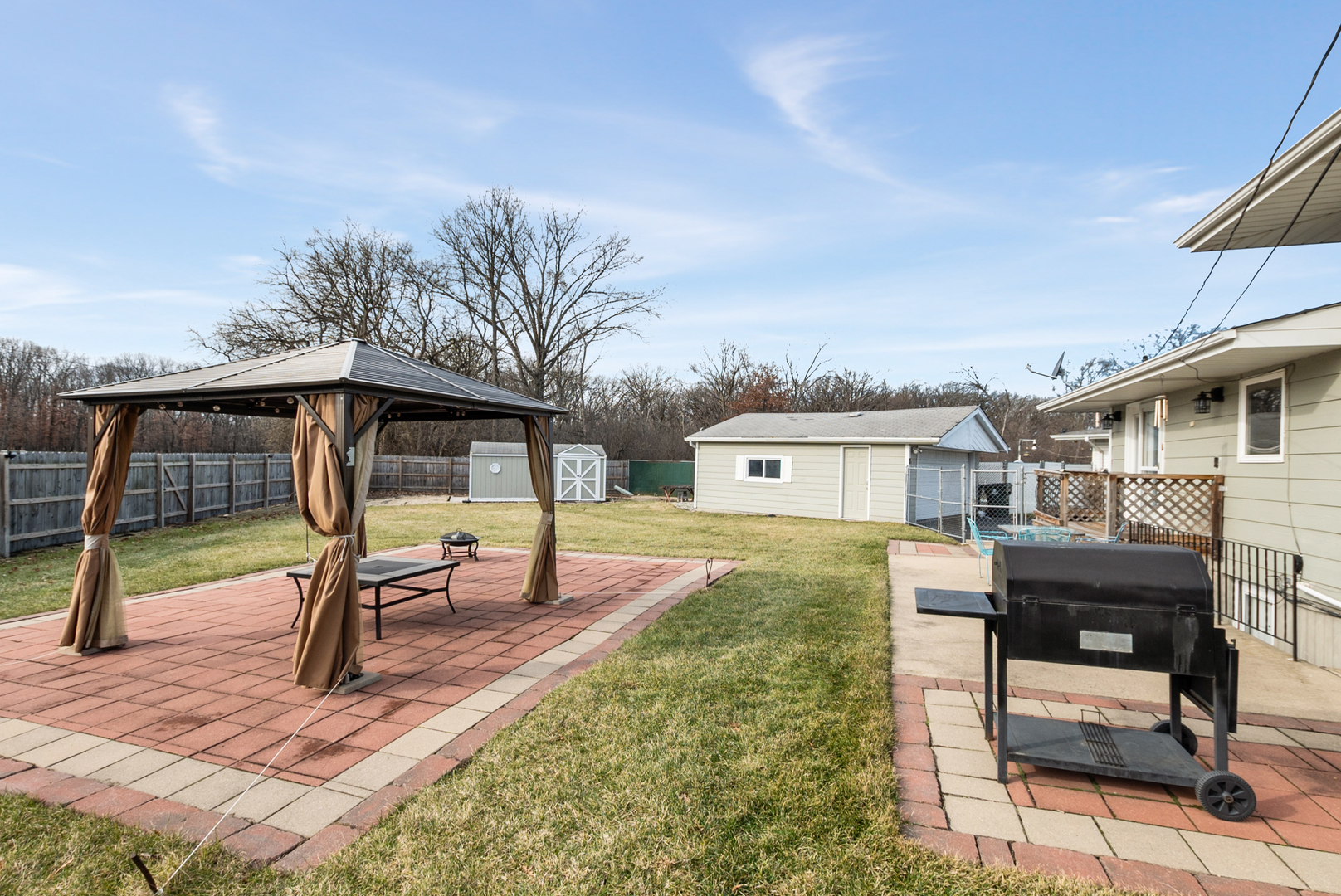 2809 Forest Lane Lansing, IL 60438 - Photo 18 of 24 a view of a house with backyard porch and sitting area
