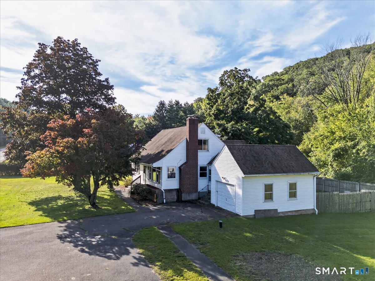 121 Hartford Road Simsbury, CT 06070 - Photo 30 of 31 Gallery Image 30