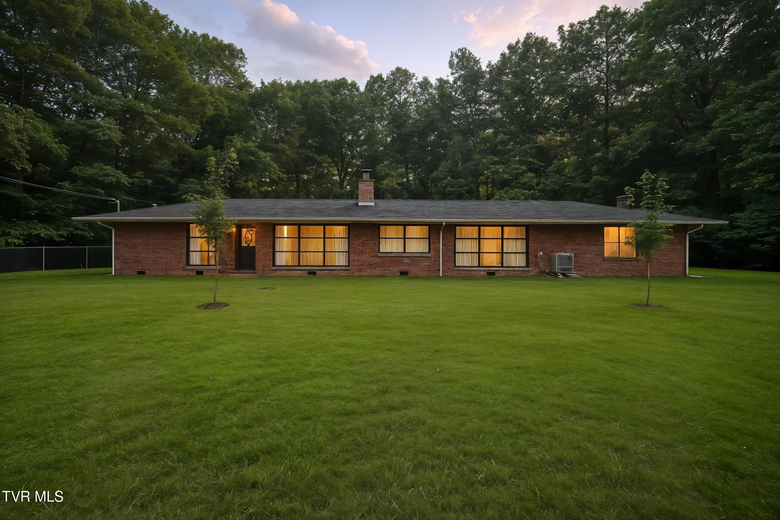 dsc00479_twilight_0c49c517-dd1e-400b-b2e