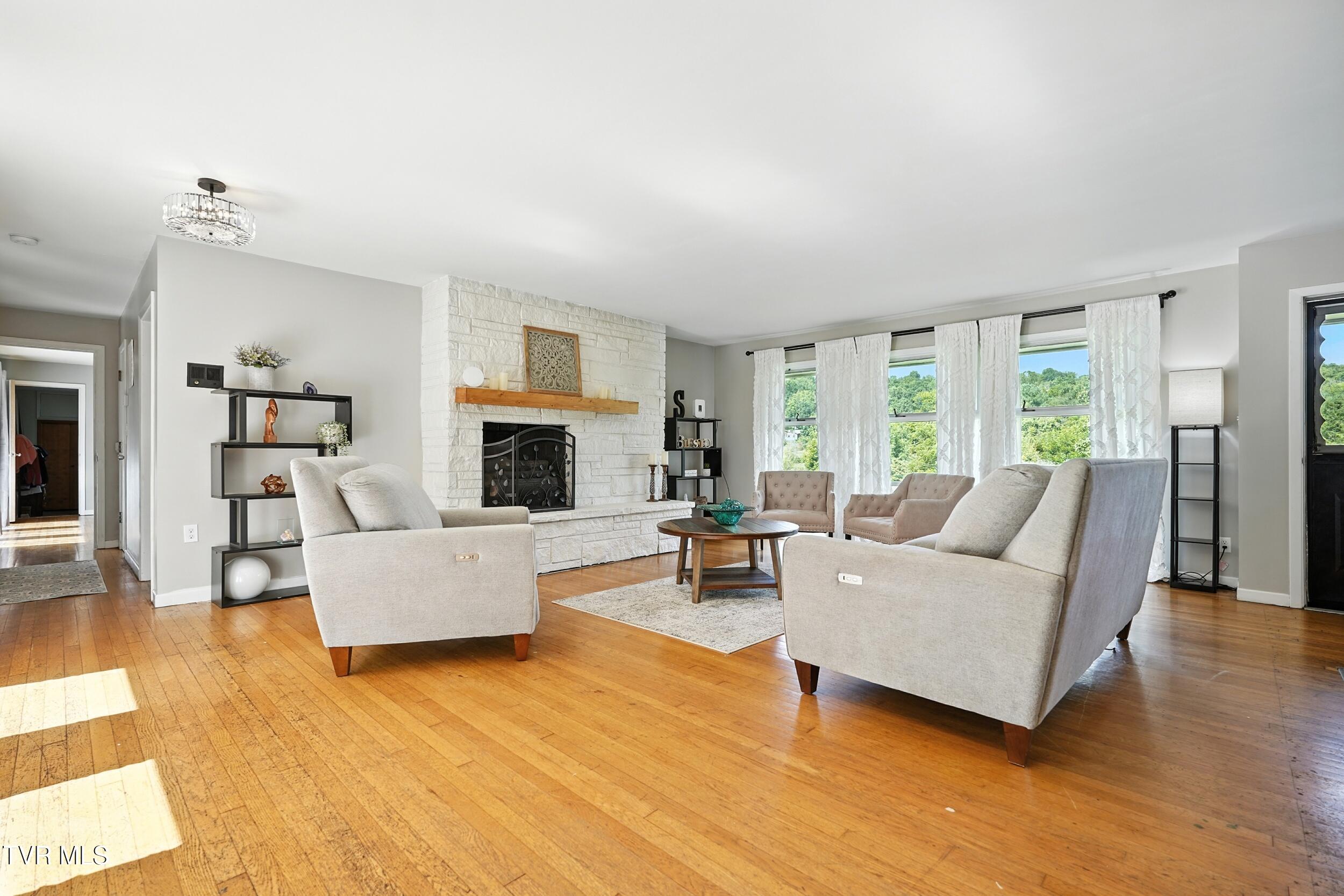 508 Spring Avenue Southeast Wise, VA 24293 - Photo 11 of 47 dsc00371