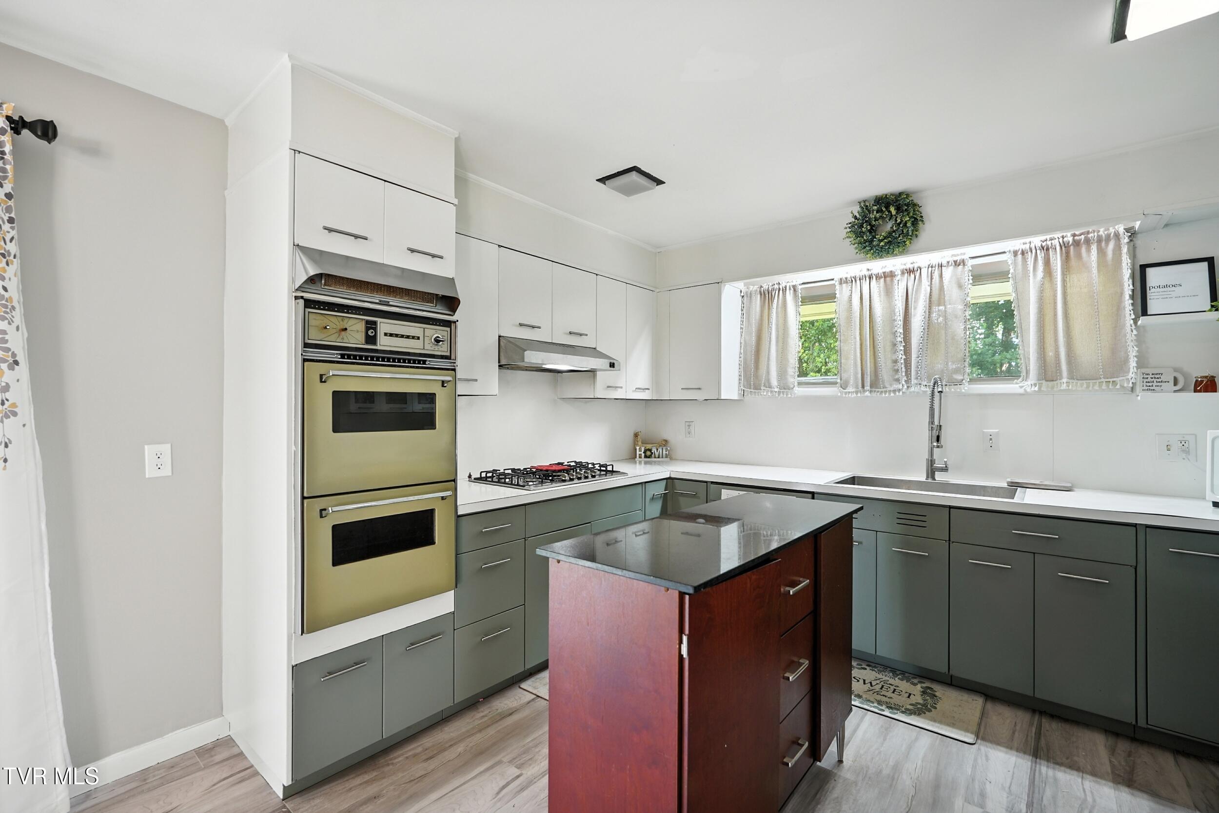 508 Spring Avenue Southeast Wise, VA 24293 - Photo 15 of 47 dsc00383