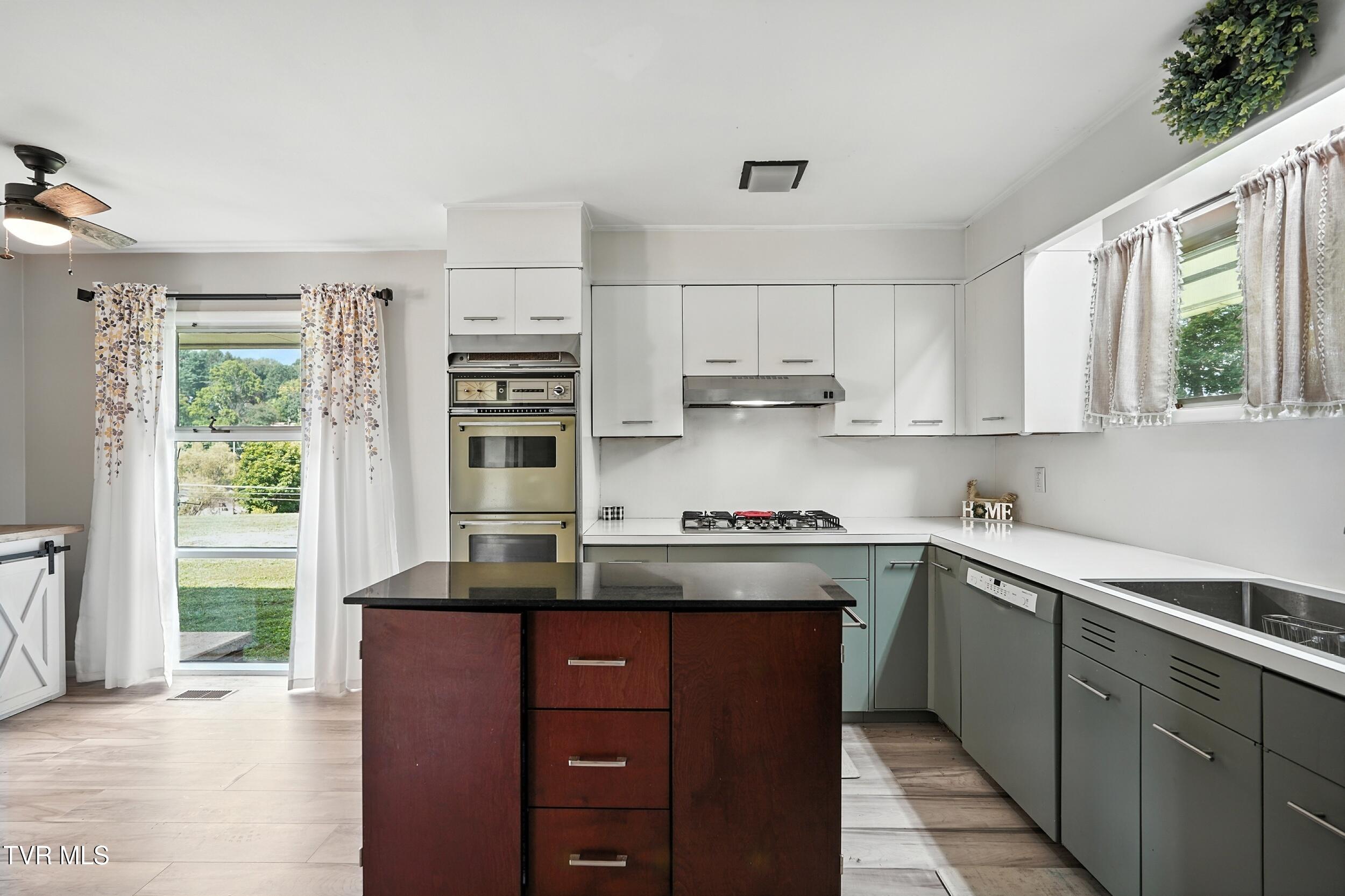 508 Spring Avenue Southeast Wise, VA 24293 - Photo 16 of 47 dsc00386