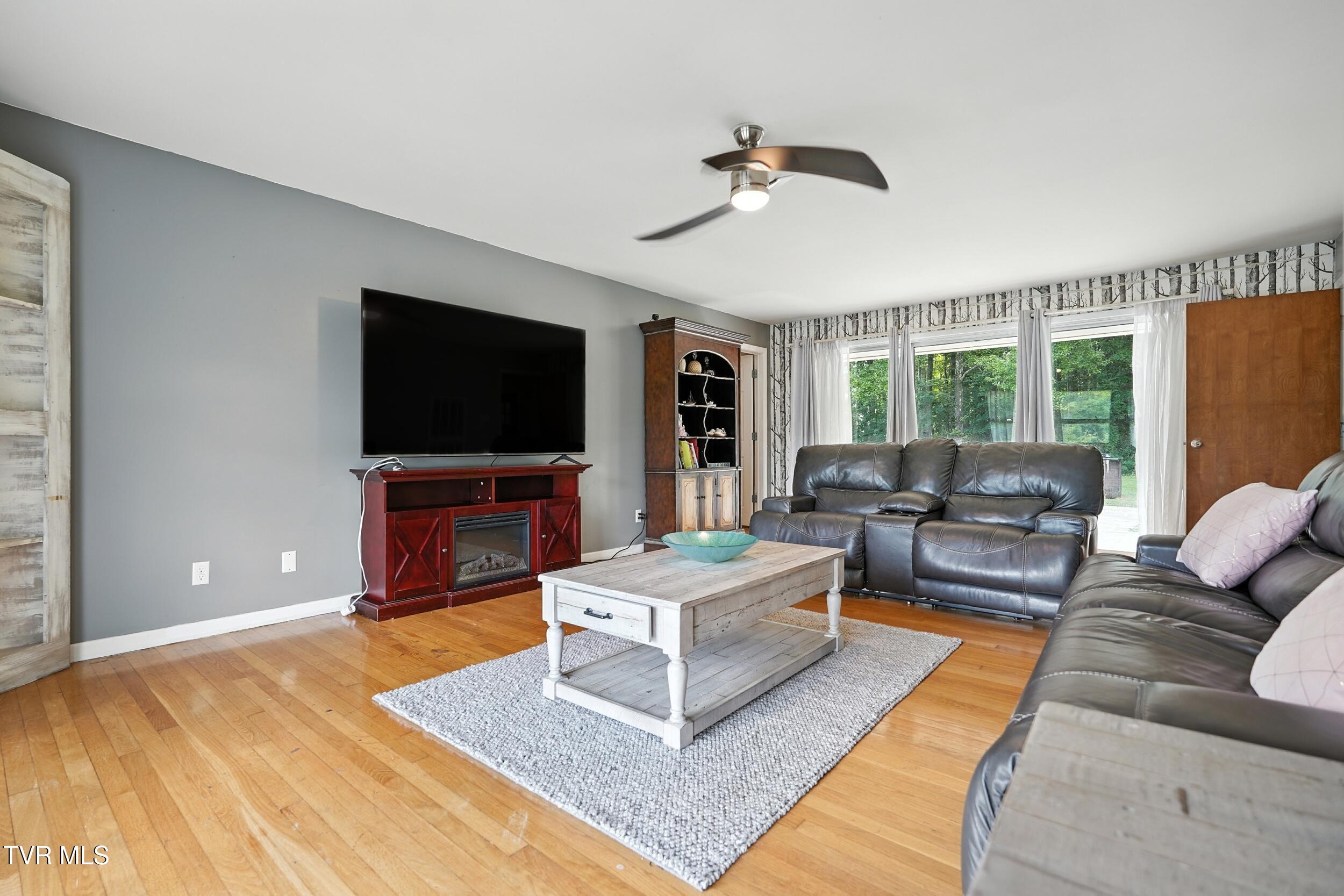 508 Spring Avenue Southeast Wise, VA 24293 - Photo 39 of 47 dsc00458