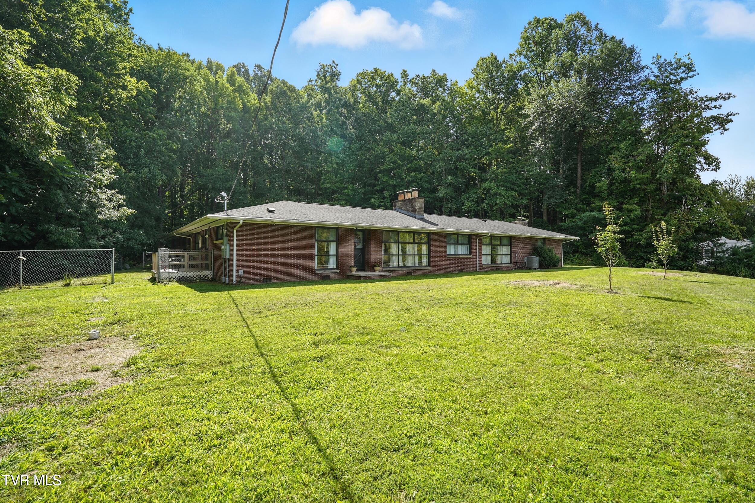 508 Spring Avenue Southeast Wise, VA 24293 - Photo 5 of 47 dsc00476