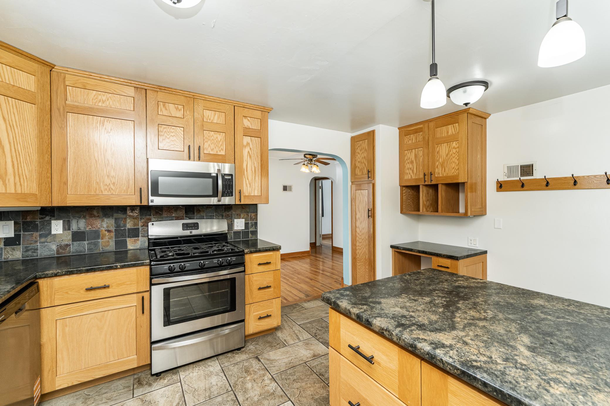 1119 8th Avenue Northwest Rochester, MN 55901 - Photo 13 of 34