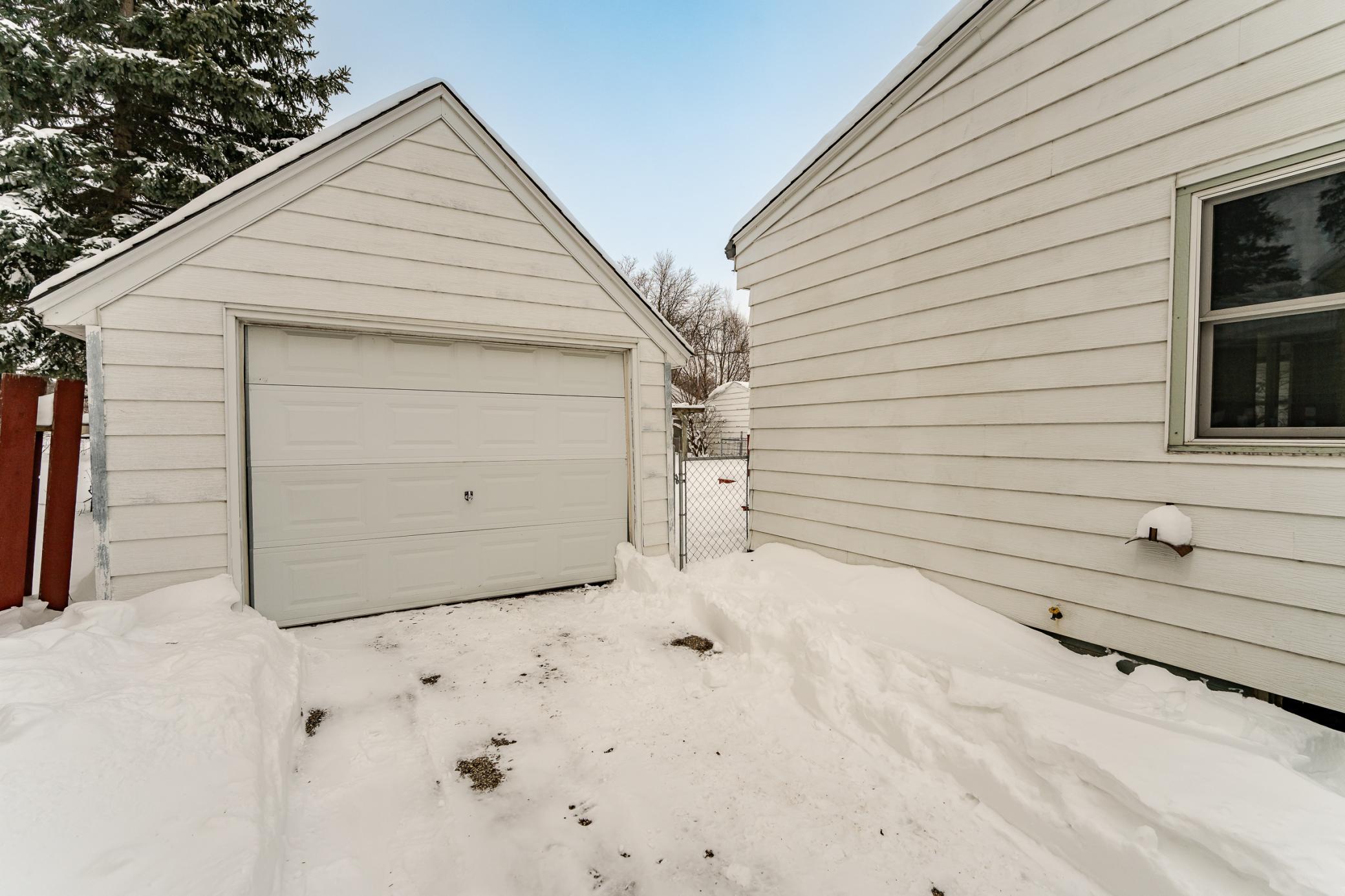 1119 8th Avenue Northwest Rochester, MN 55901 - Photo 28 of 34