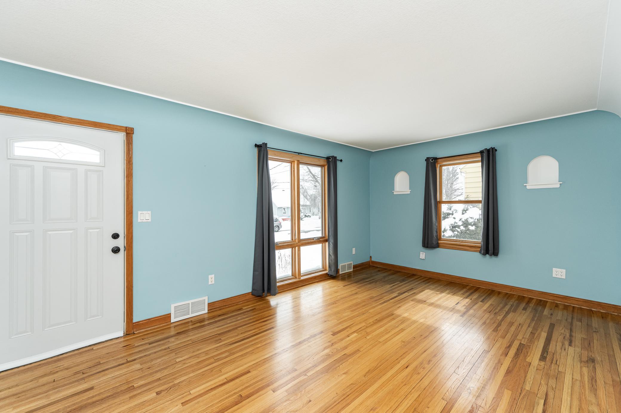 1119 8th Avenue Northwest Rochester, MN 55901 - Photo 4 of 34