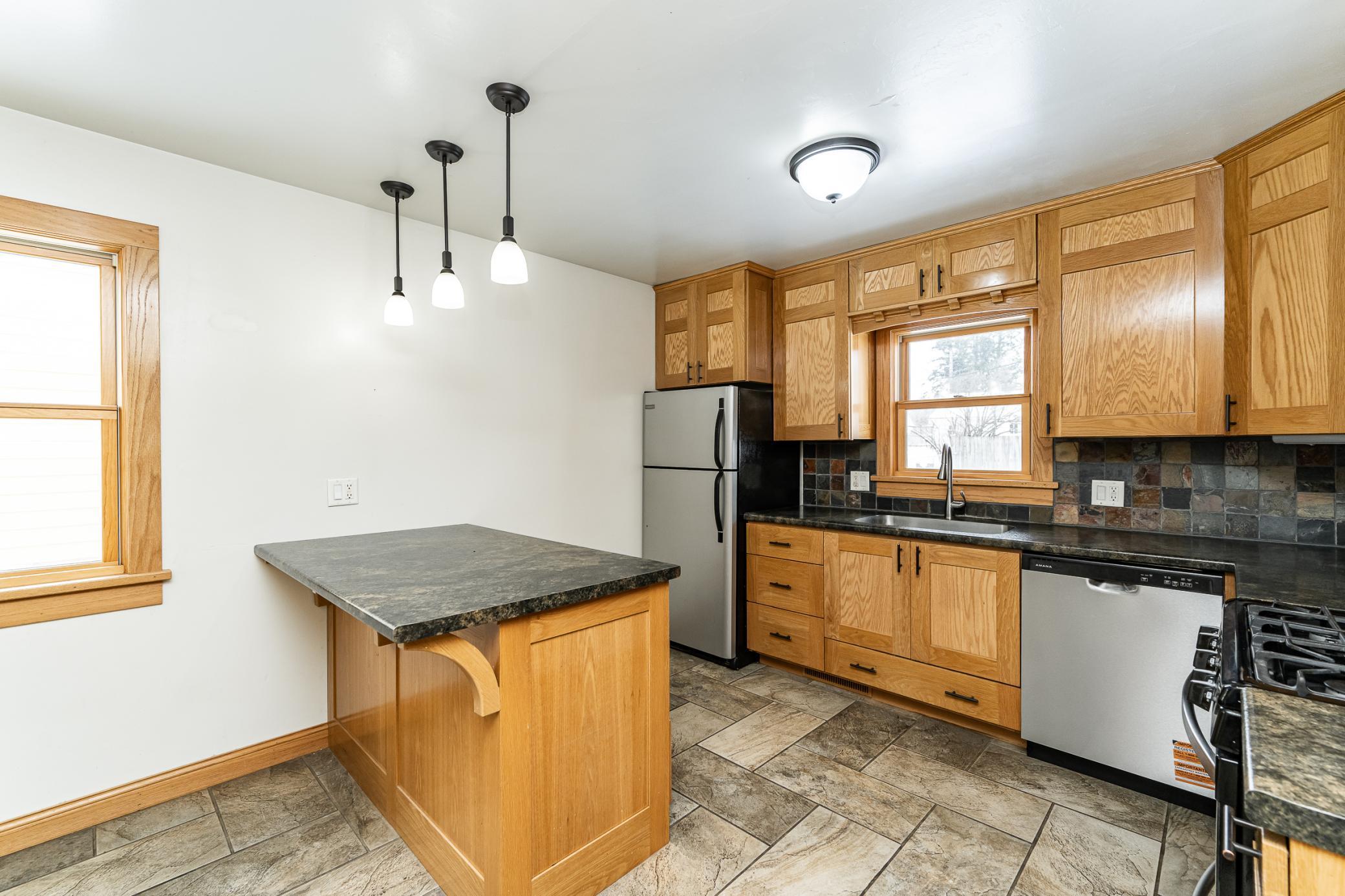 1119 8th Avenue Northwest Rochester, MN 55901 - Photo 10 of 34