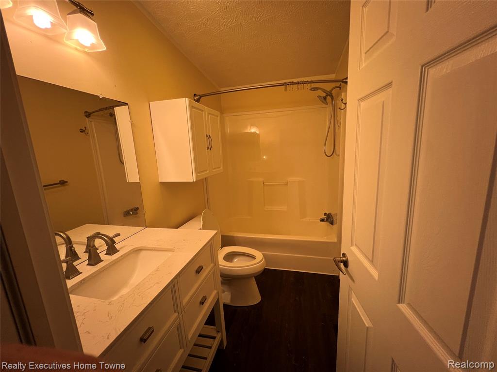 124 Hidden Spring Fort Gratiot, MI 48059 - Photo 9 of 21 Gallery Image 9