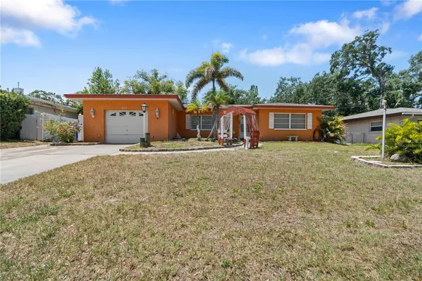 $449,000 | 927 Parkwood Drive, Dunedin, FL 34698