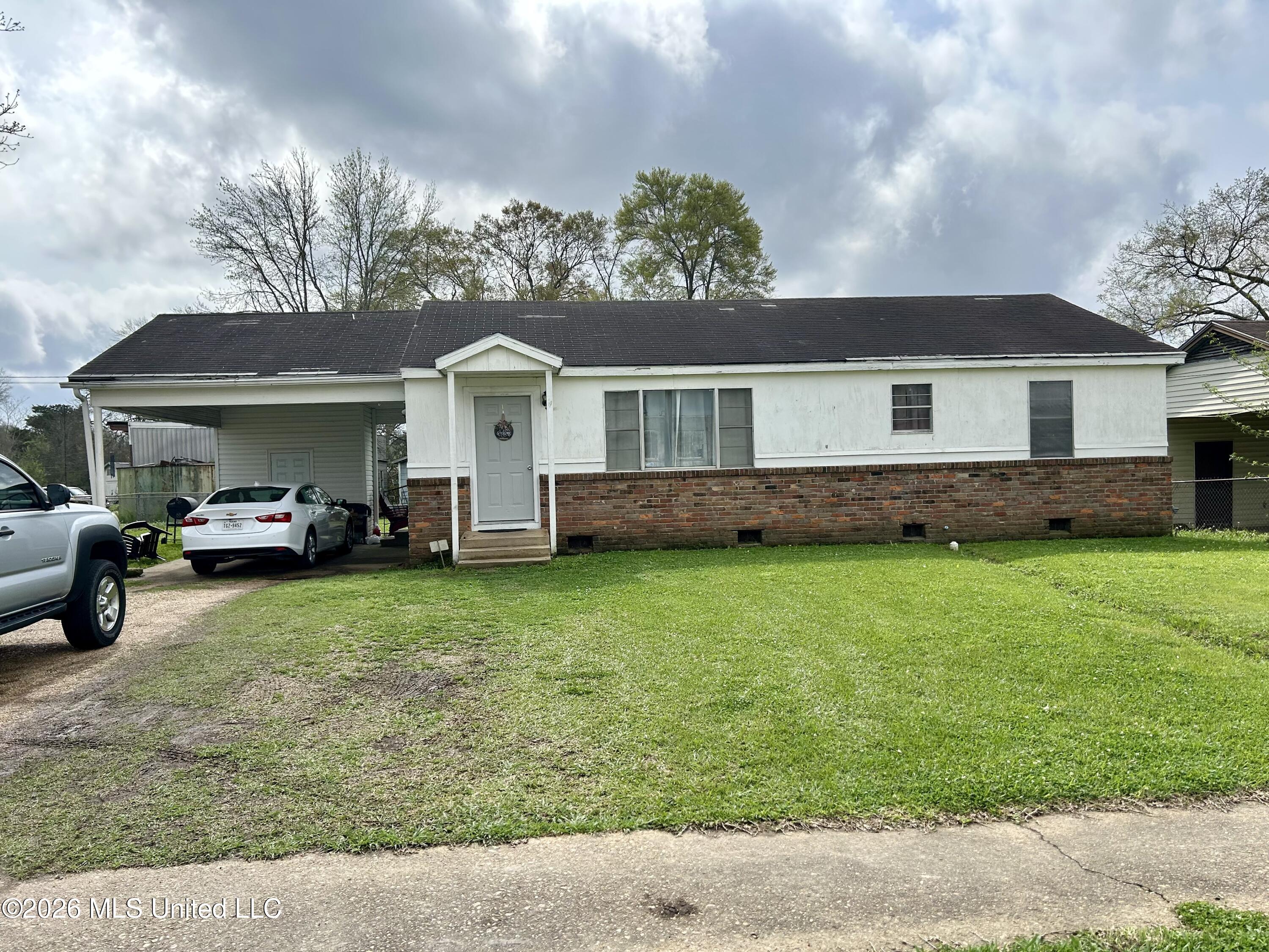 110 Main Street Brookhaven, MS 39601 - Photo 1 of 5 IMG_2756